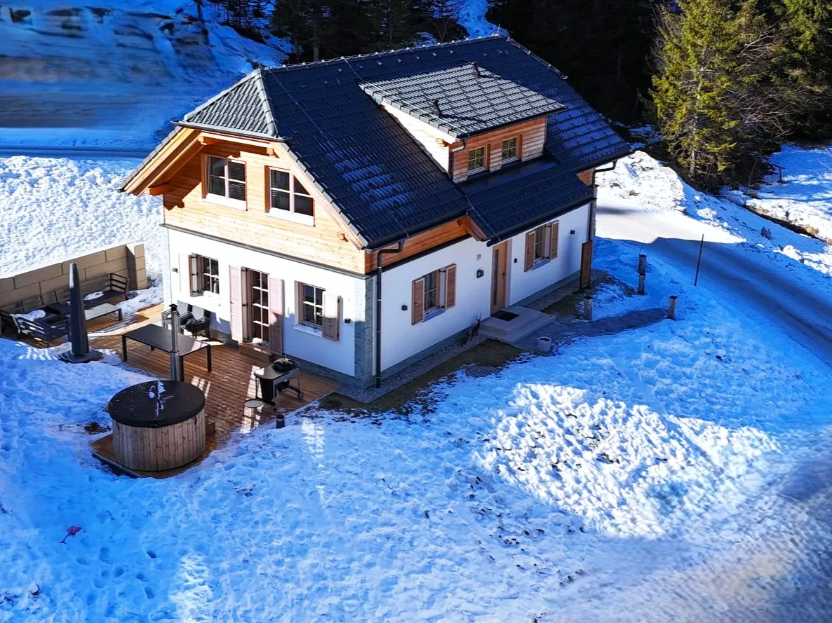 Aerial view of the chalet and surrounding holiday park